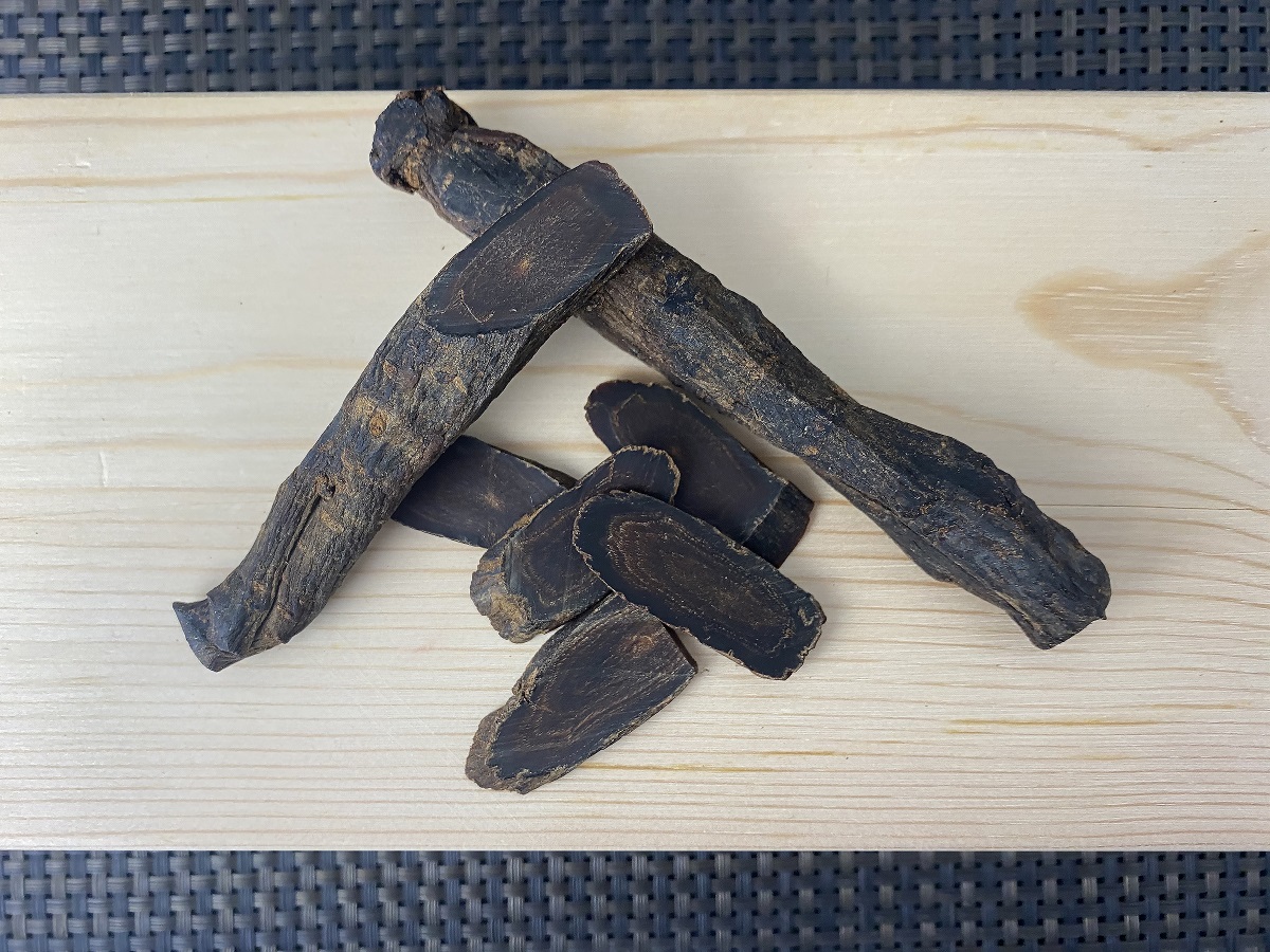 ▲百草之王的人蔘，自古以來都是養氣、補氣的最佳上品，其中以「黑蔘」更為人蔘之首。（圖／資料照片）