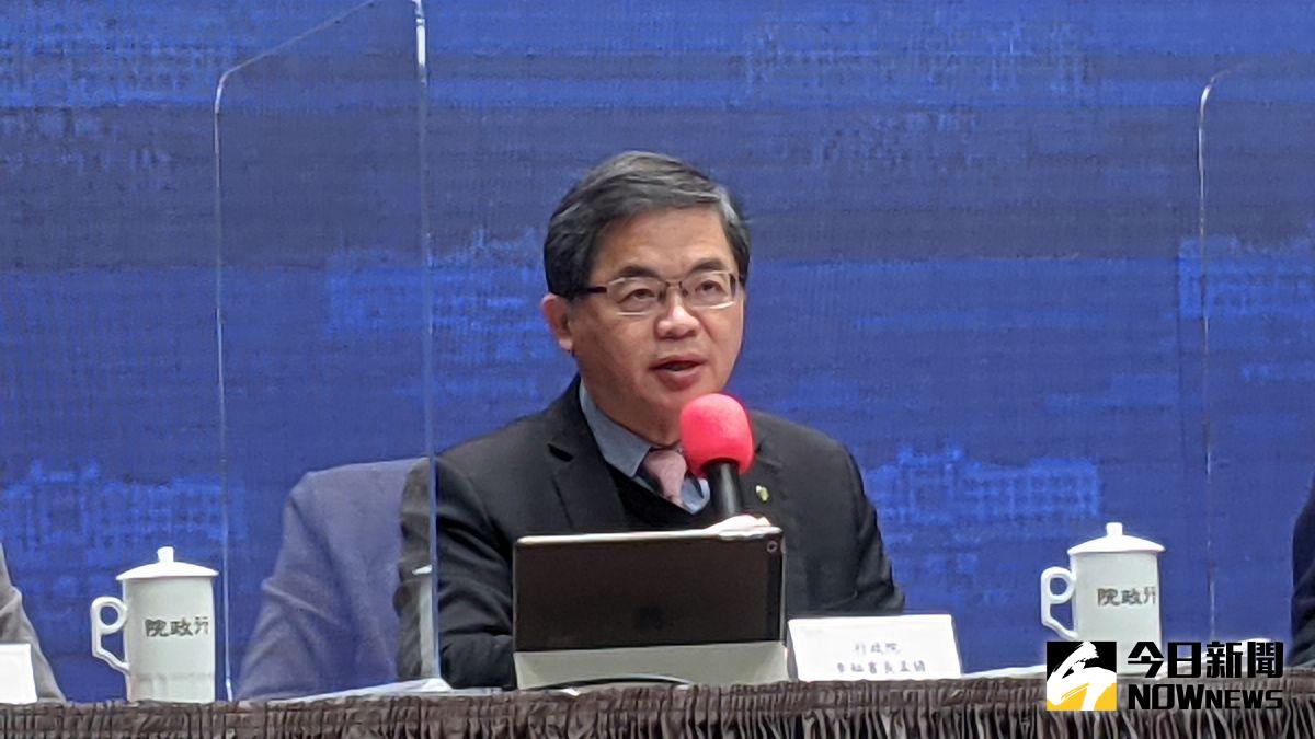 ▲行政院今日再有1名工友陽性確診，秘書長李孟諺採自我健康監測。（資料圖／記者鄭宏斌攝）