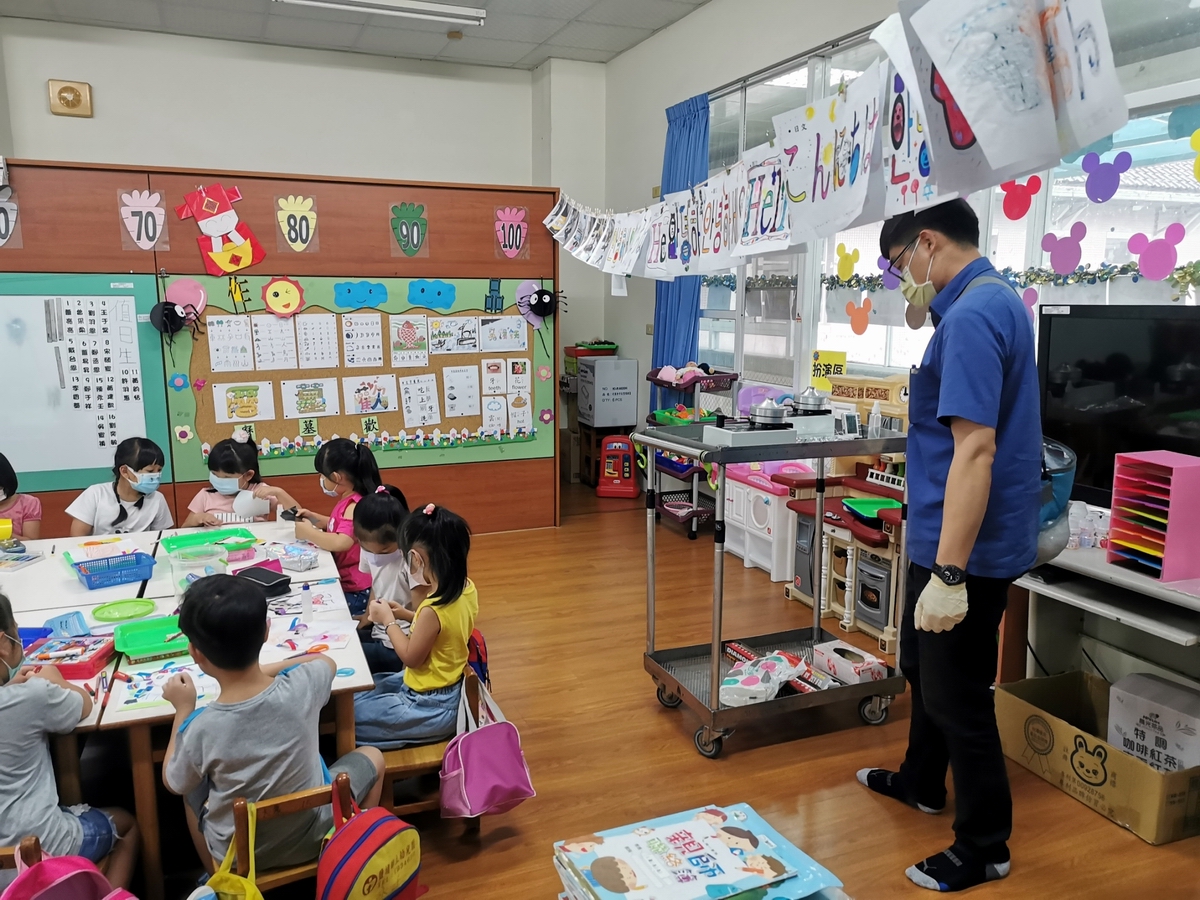 ▲幼兒園室內生物性污染採樣。（圖／屏東縣政府提供, 2020.12.31）