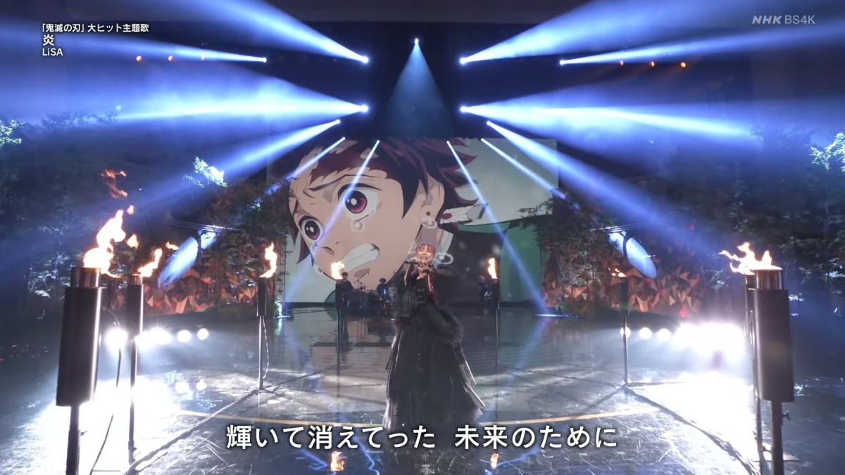 ▲LiSA演唱《炎》，將「火之神神樂舞」搬上舞台。（圖／NHK紅白歌合戰YB）

