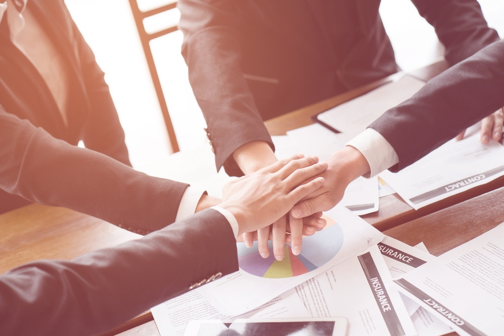 命理專家黃友輔老師在節目《命運好好玩》中，整理出2021年能獲得神佛特別庇佑的四個生肖命格。（圖／shutterstock）