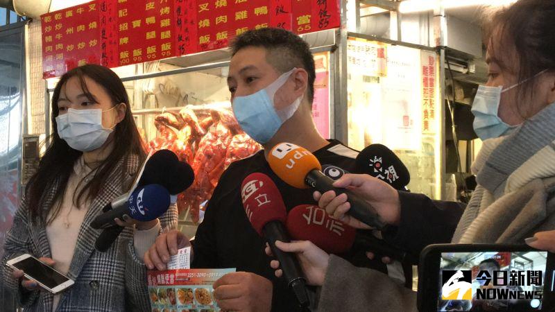▲燒臘店老闆李偉英指出,以前是進口加拿大的豬肉,擔心消費者一聽到是進口豬就有疑慮,因此改用成本比較高的台灣豬肉,才會調整價格。(圖/記者陳志仁攝,2021.01.02)