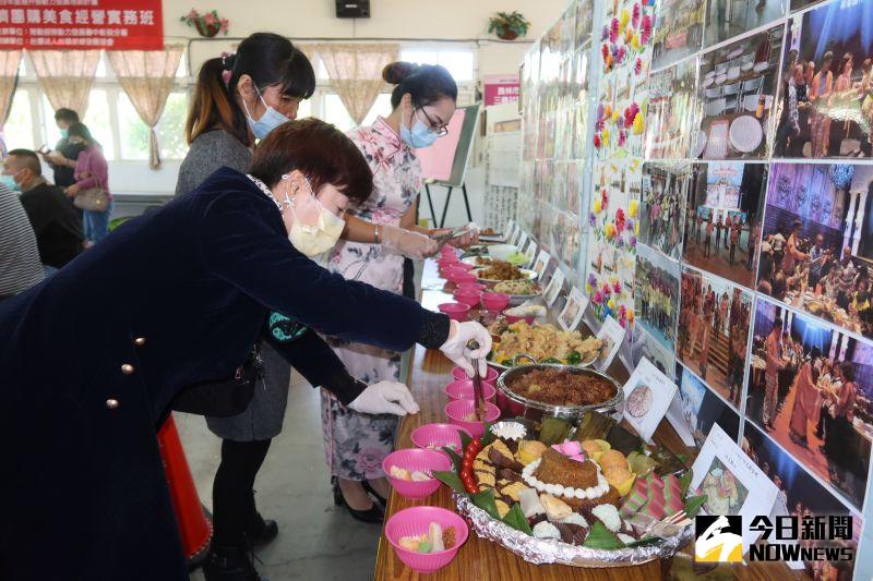 ▲新住民發展協會舉辦新住民團圓一家親‧卦山神廚賽,來自越南、印尼、泰國、韓國、中國及香港等地的新住民朋友同場競技大秀廚藝。(圖/記者陳雅芳攝,2021.01.03)