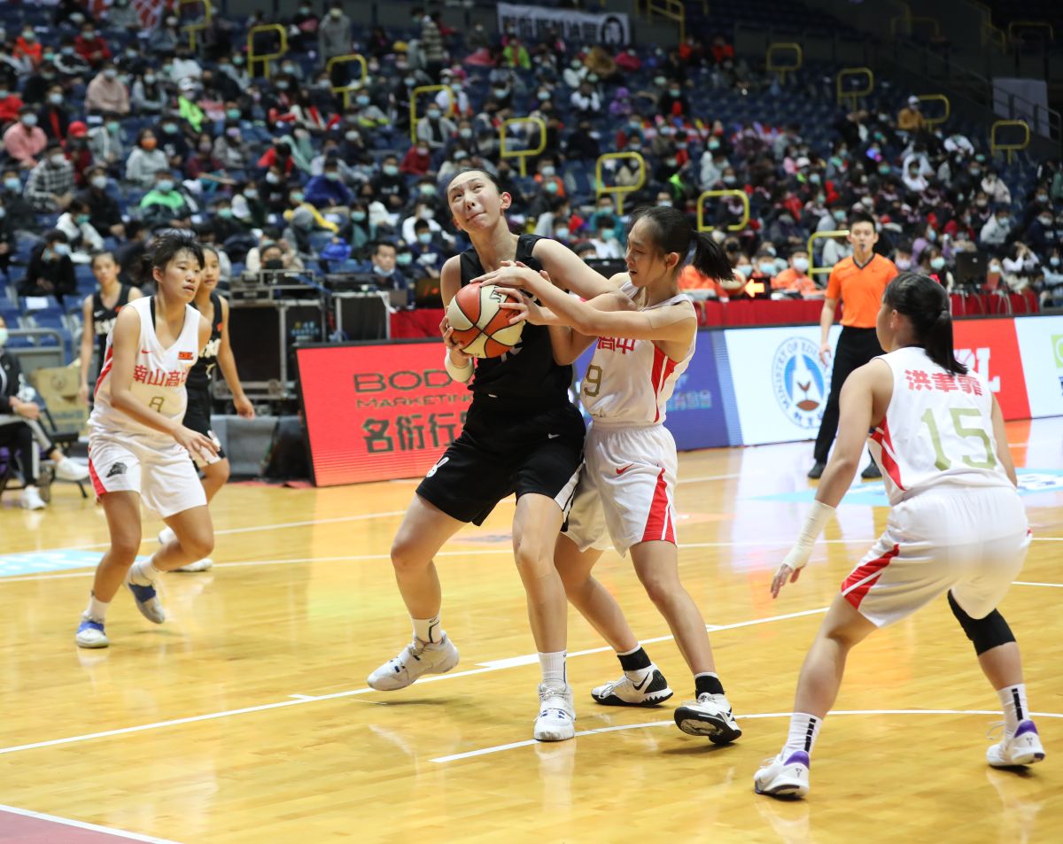 ▲淡水商工以92:56力退南山高中，「三巨塔」之一的趙云楓繳出並列最高18分。（圖／名衍行銷提供）