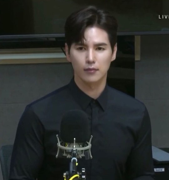 ▲金柱永主持廣播節目《金柱永新聞工廠》。（圖／《金柱永新聞工廠》YT）