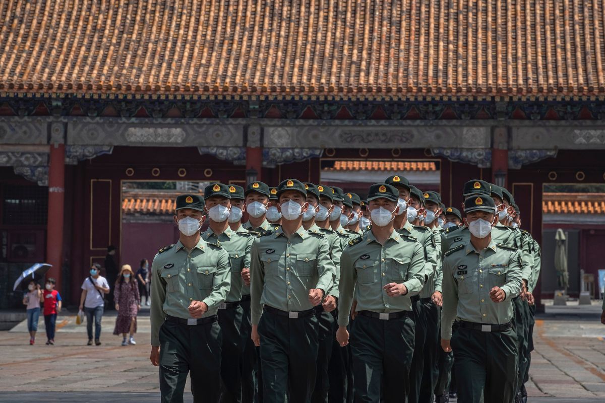 ▲中國人大常委修訂的《國防法》1月1日正式生效，外媒觀察「發展利益」在法規中頻繁出現，反映對外戰略的轉變。（圖／美聯社／達志影像）