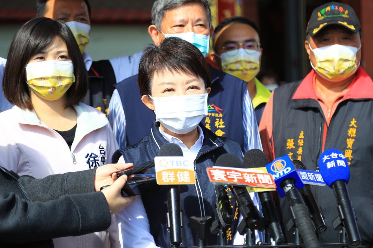 ▲中央放話地方如果自治條例沒有配合的話，不排除基層公務員要送懲戒，市長盧秀燕呼籲，不要為難基層公務人員，縣市首長將來承擔。(圖／柳榮俊攝2021.1.4)