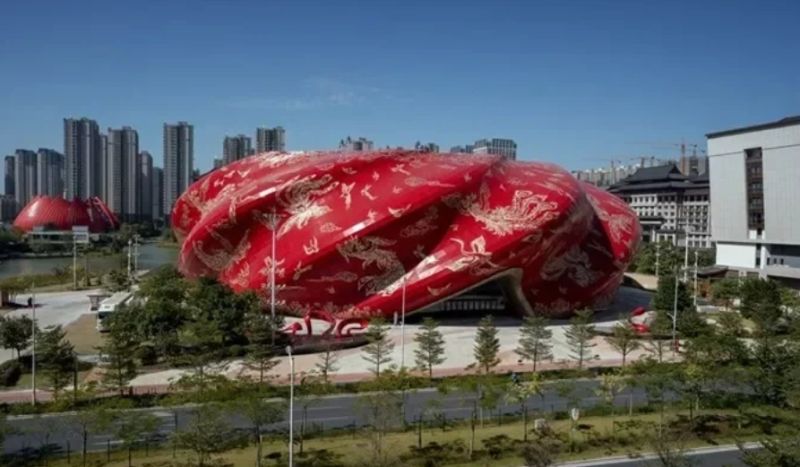 ▲中國2020年「10大醜陋建築」評選排行出爐，話題掀起網友熱議。（圖／翻攝自建築暢言網微博）