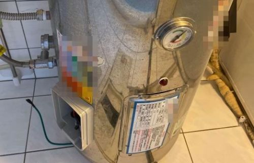 ▲有一位網友提到，媽媽要求一家人洗完澡後要將電熱水器關閉，等到隔日要使用時再打開。（示意圖，與內文無關／NOWnews資料照）