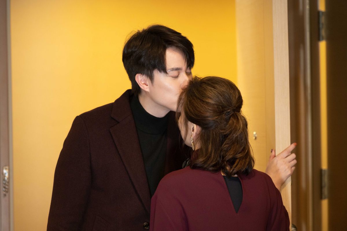 ▲劉書宏（左）跟方馨不斷放閃。（圖 / TVBS提供）