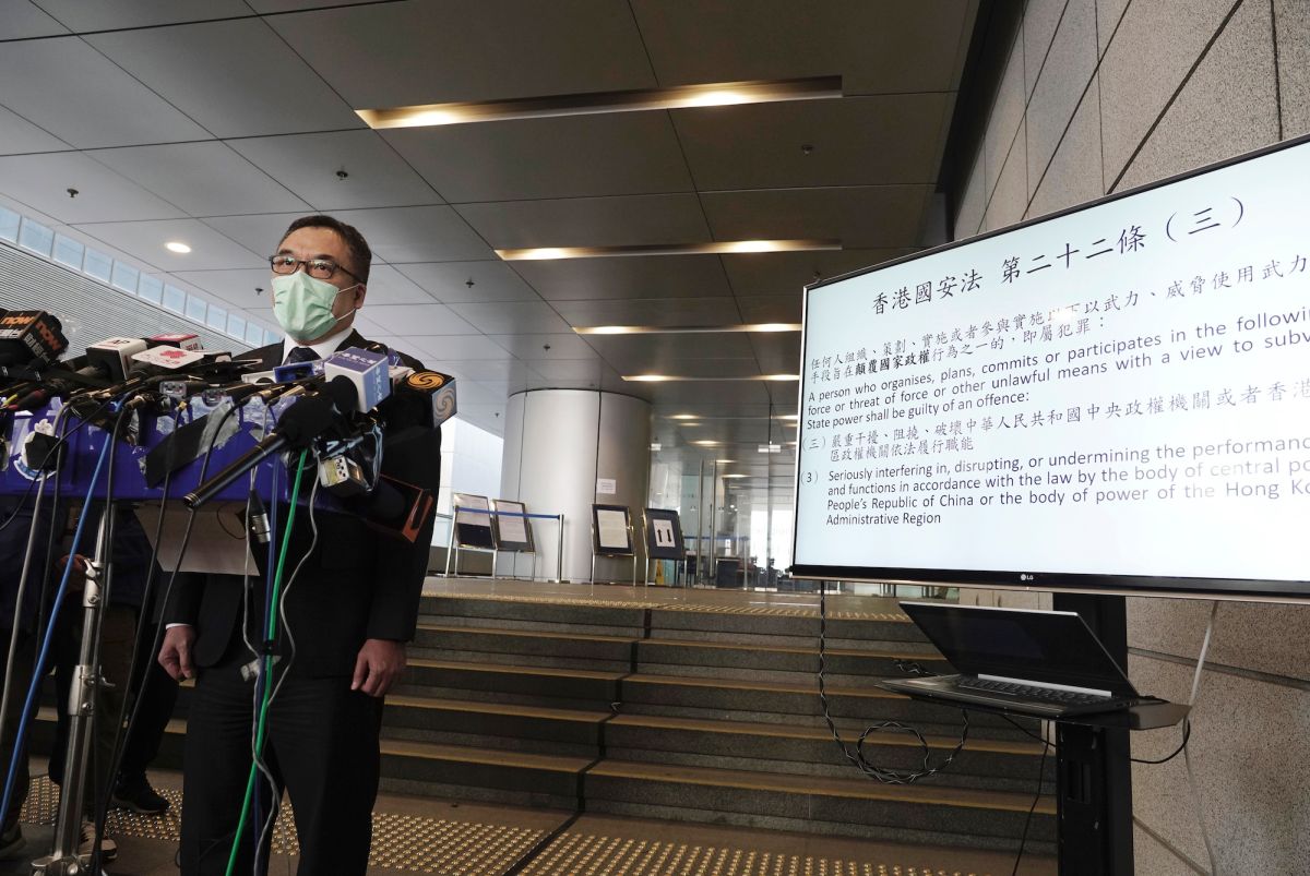 ▲香港警察國安處今（6）日大動作逮捕53名民主派人士，指控其組織、參與去年的民主派初選違反《港區國安法》。（圖／美聯社／達志影像）