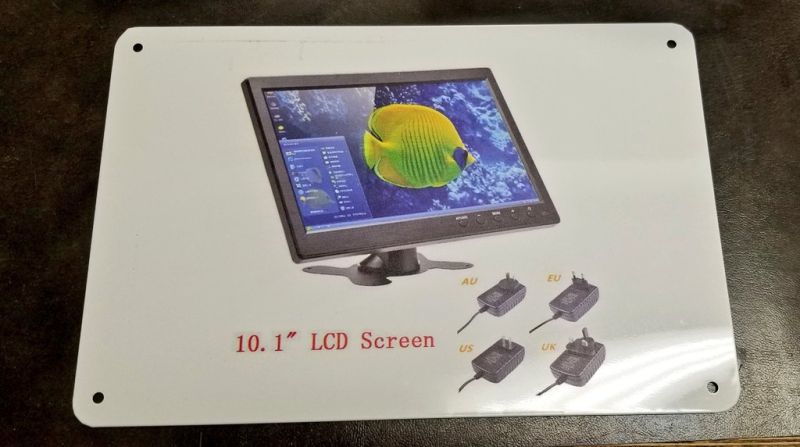 ▲日本一名企業社長在中國網購平台買到了2,500日元的「10.1吋電腦螢幕」，沒想到開箱後卻傻眼了（圖／翻攝自推特@MaywaDenki）
