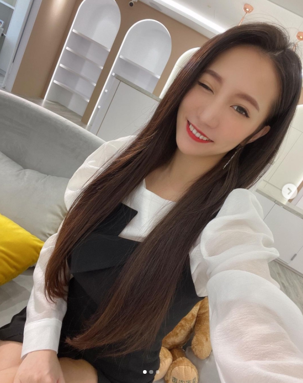 ▲林采緹透露與前夫是一見鍾情。(圖/林采緹Instagram)