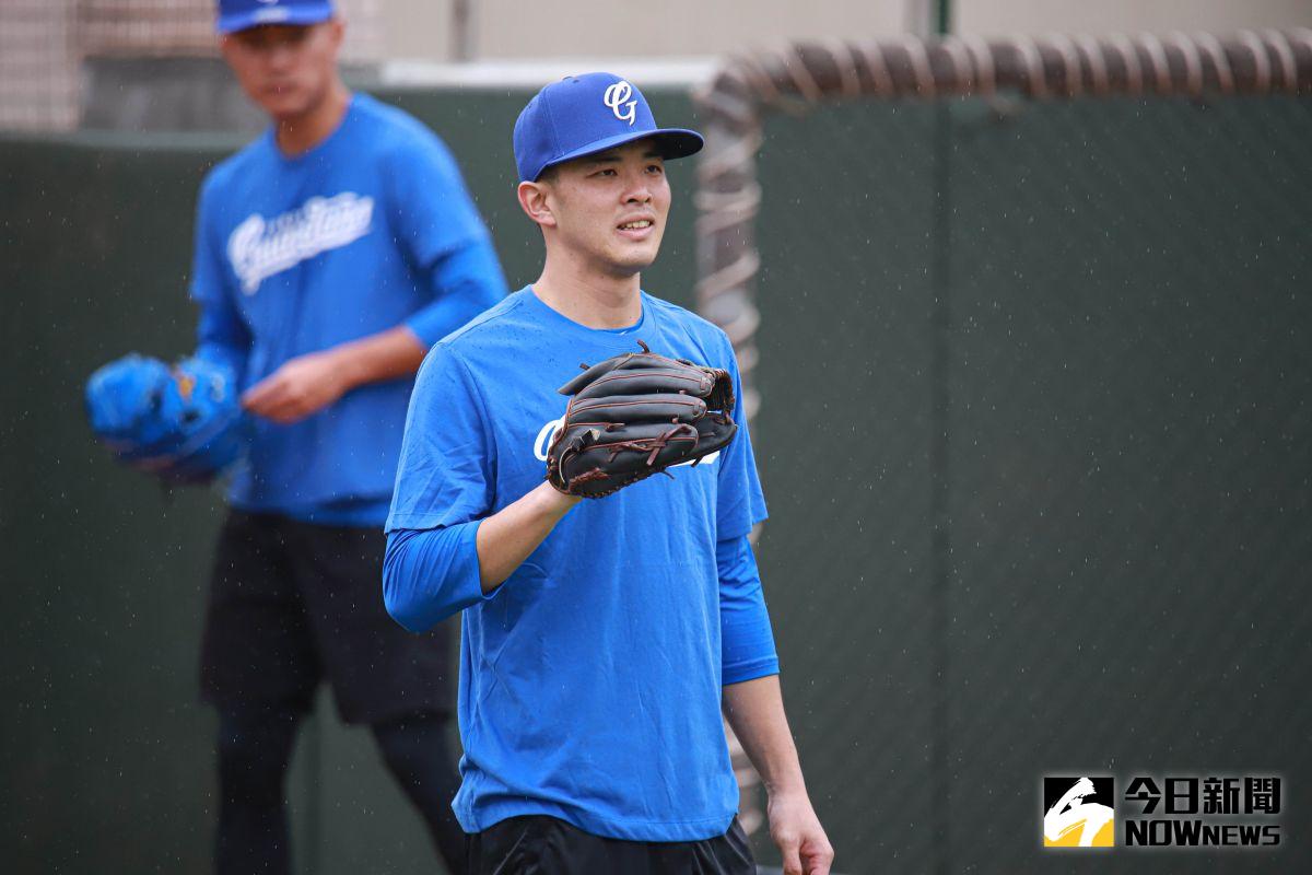 ▲富邦悍將2021春訓開訓典禮，剛從樂天桃猿轉隊過來的投手林逸翔。（圖／記者葉政勳攝 , 2021.01.07）