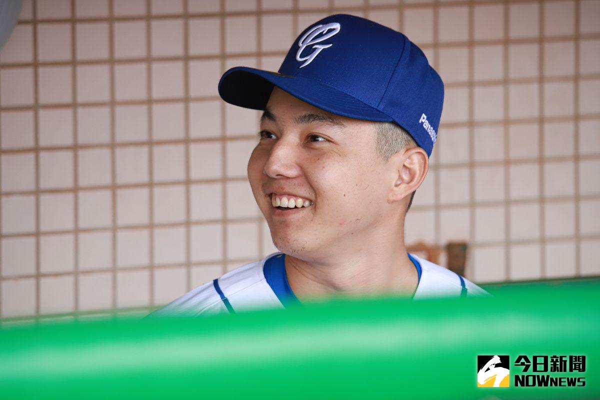 ▲富邦悍將2021春訓開訓典禮，去年第二指名選進來的郭俊麟，目前還在復健中，目標季中能夠回歸。（圖／記者葉政勳攝 , 2021.01.07）