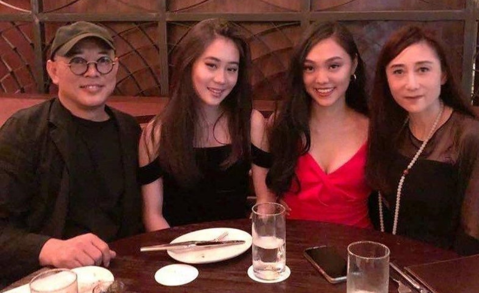 ▲李連杰跟利智育有二女。（圖／李連杰Instagram）