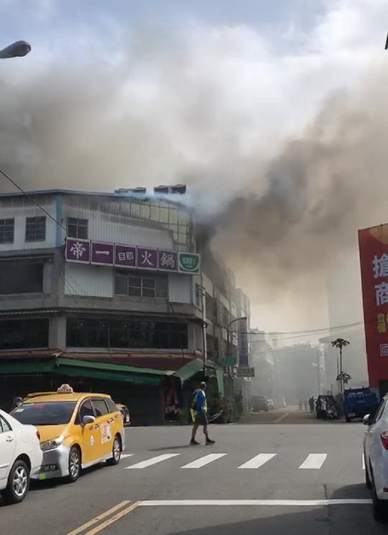 ▲台中老字號「帝一火鍋」火警　油鍋真的變「火鍋」（民眾提供）