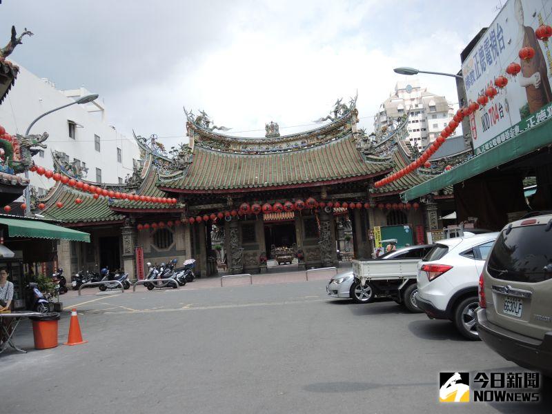▲南瑤宮創建於清乾隆年間,供奉的主祀神明為媽祖娘娘,香火鼎盛擁有許多的信眾,屬於四進三院的建築格局,為縣定古蹟,廟宇中的裝飾藝術相當驚。(圖/記者陳雅芳攝,2021.01.09)