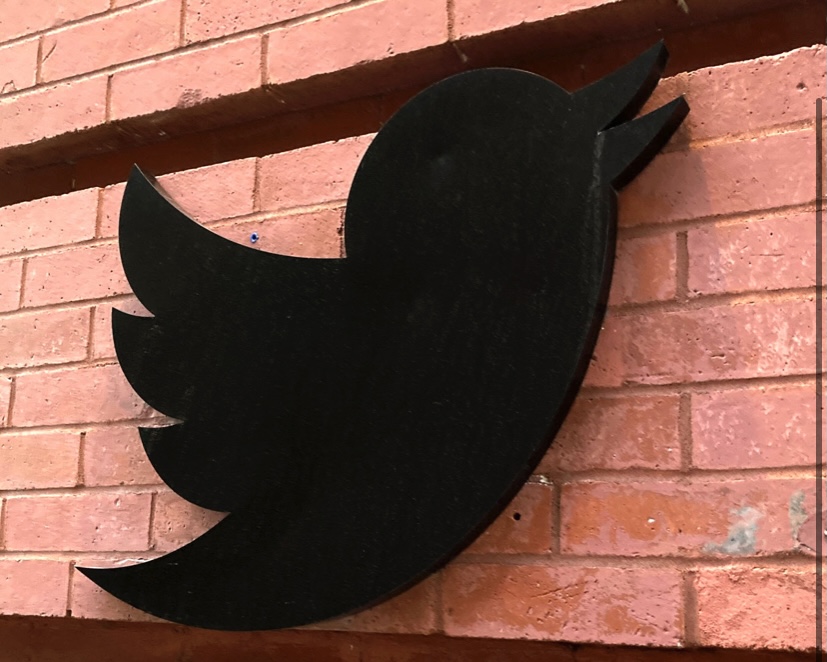 ▲ 伊朗最高宗教領袖哈米尼在美國社群媒體推特發文，暗示美國和英國製造的新冠肺炎疫苗「不可靠」，推文隨後遭到刪除。（圖／美聯社／達志影像）