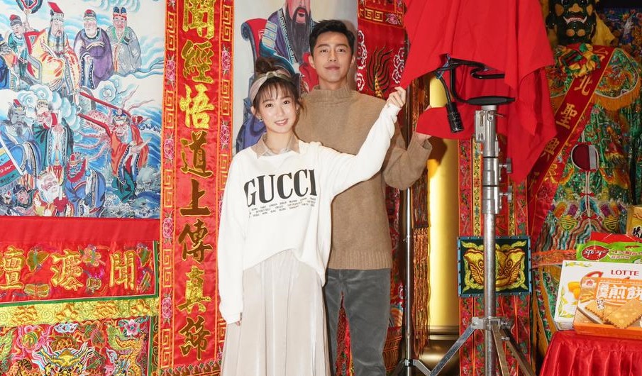 ▲蔡凡熙（後）、郭書瑤談「姐弟戀」像在冰庫。（圖／皮諾丘電影）