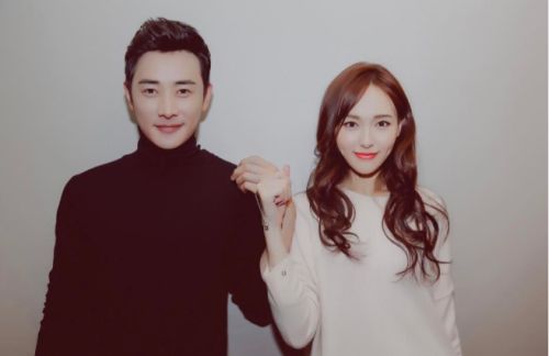 ▲唐嫣（右）與羅晉（左）演出《錦繡未央》擦出愛火。（圖／唐嫣 IG） 