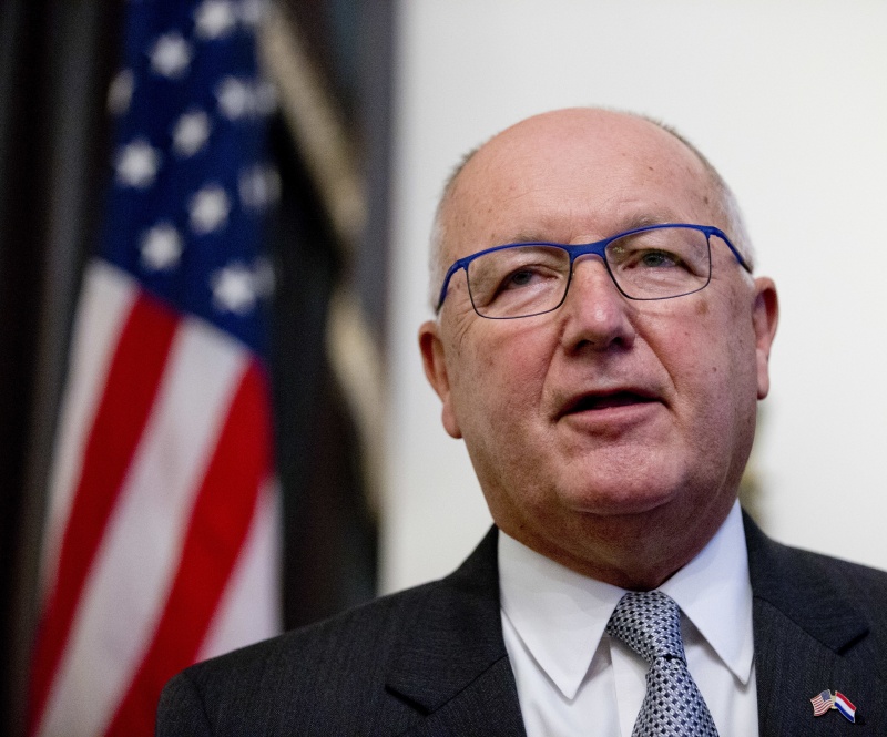 ▲美國國務院9日宣布取消美台交往限制，美國駐荷蘭大使胡克斯特拉率先邀請駐荷蘭代表陳欣新前往大使館會面，並在社群媒體發文表示創造了歷史，以行動力挺台灣。資料照。（圖／美聯社／達志影像）