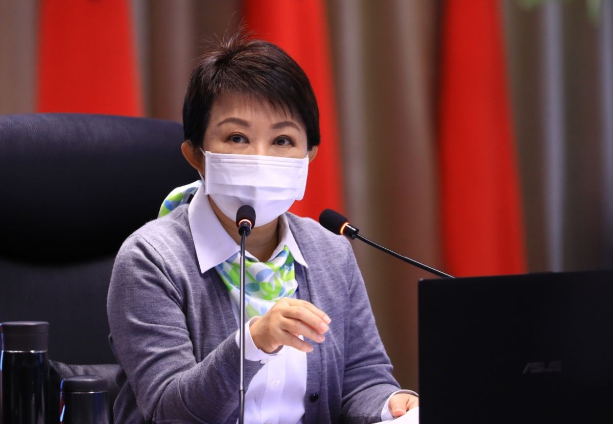 ▲中市公車「市民限定」優惠，市長盧秀燕表示，如有收購「市民限定」交通卡牟利販售情形，一定法辦，市府並將加強查緝(圖／柳榮俊攝2021.1.12)