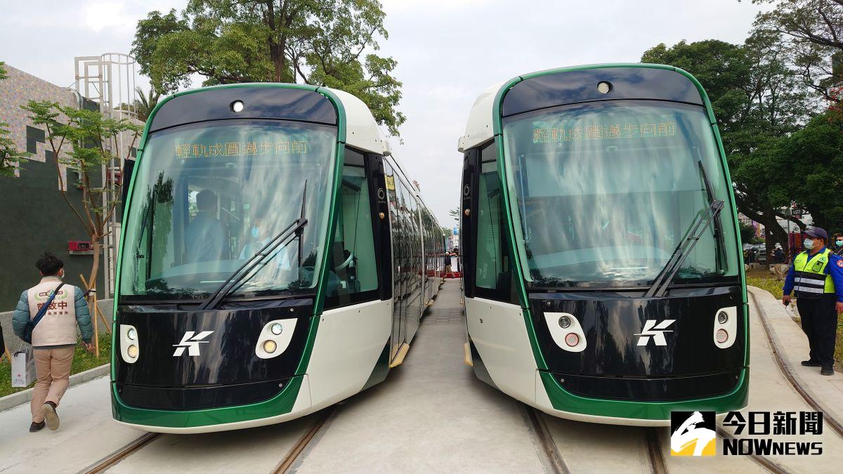 ▲高雄輕軌大南環段進入試營運階段，輕軌全線免費搭乘至2月28日。（圖／記者鄭婷襄攝）