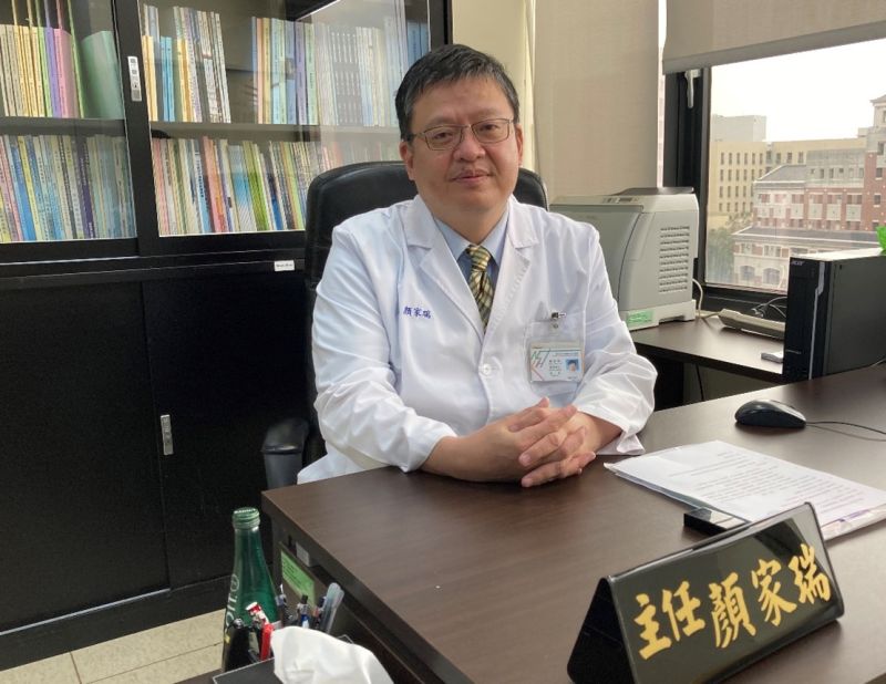 ▲成大醫院血液腫瘤科主任顏家瑞醫師呼籲民眾,發現身上的痣出現變化時,宜盡速就醫。(圖/資料照片)