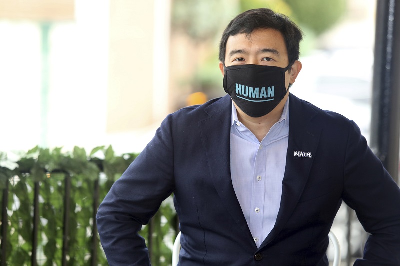 ▲參選紐約市長的台裔企業家楊安澤拜會僑界人士，承諾運用在華府的人脈，替紐約亞裔族群爭取符合比例的公共資源。他並說，紐約市早該將農曆新年定為假日。資料照。（圖／美聯社／達志影像）