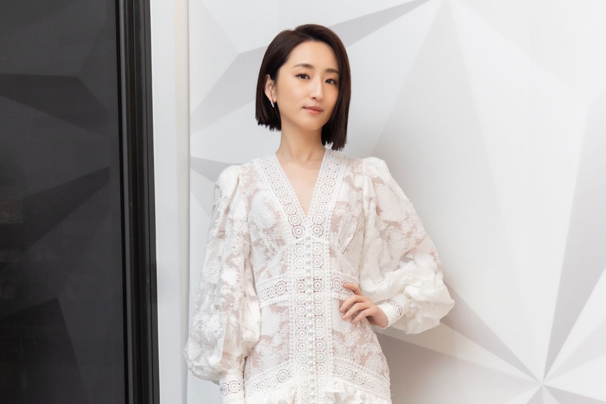 ▲柯佳嬿近日忙著拍戲。（圖 / W ÉCLAT提供）