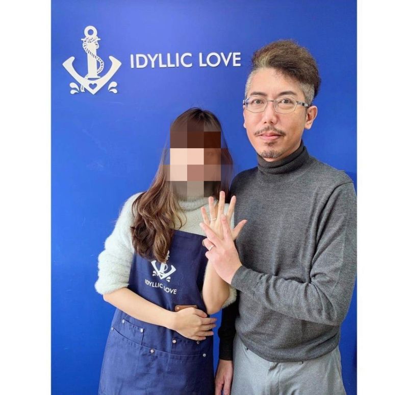 ▲丁允恭現任女友發文力挺丁允恭,更曬出婚紗照透露兩人已經結婚。(圖/翻攝自當事人臉書)
