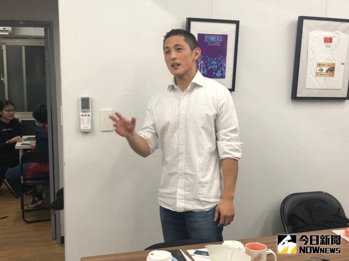 ▲民進黨北市黨部主委參選人吳怡農說，未來希望強化黨部跟社區的連結。（圖／記者劉育辰攝）