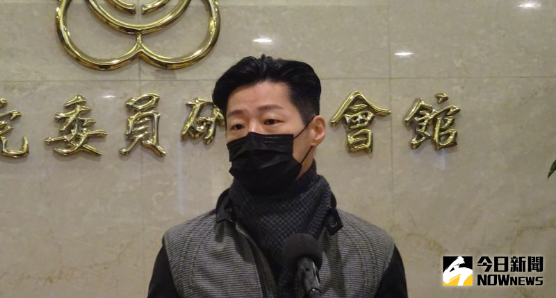 ▲與高雄市議員黃捷同樣從時代力量退黨,私交交情甚篤的無黨籍立委林昶佐表示,面對罷捷投票,會儘量強調黃捷的正面形象與問政專業。(圖/記者呂炯昌攝.2021.01.18)