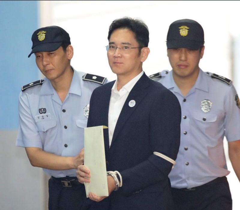 三星副會長李在鎔涉賄案重審 判處2年半徒刑當庭羈押