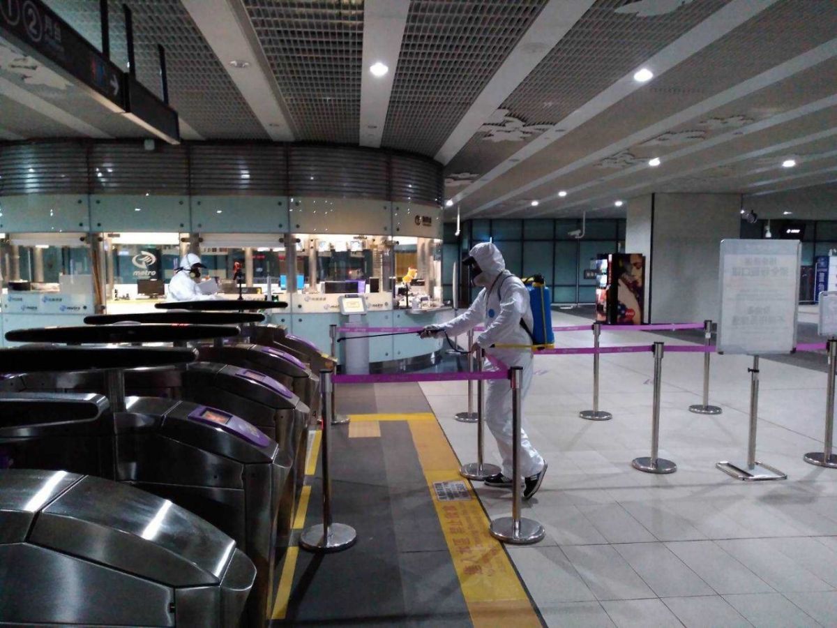 ▲桃園機場捷運運量因疫情大減，6月5日起實施普通車減班措施。（圖／桃捷提供）