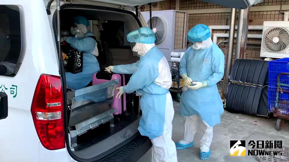 ▲陸軍六軍團33化學兵群接到中央疫情指揮中心申請，今(19)日下午3點進駐桃園醫院進行整備作業，完成待命將針對轉院病患實施消毒作業。（圖／記者李春台攝, 2021.01.19）