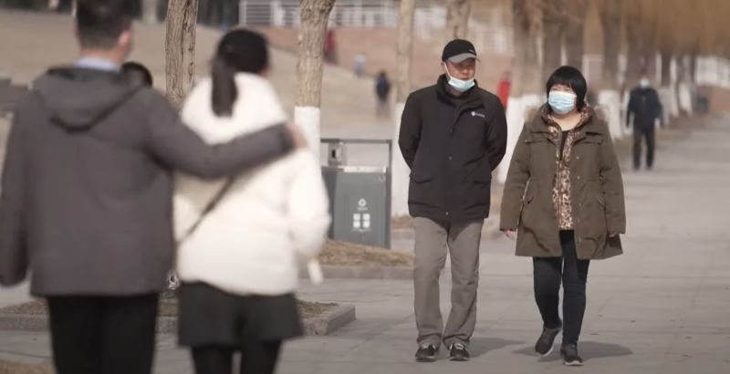 ▲英國獨立電視台日前公開一支紀錄片，有武漢醫生在片中承認，中國在2019年12月底就知道新冠肺炎病毒可以人傳人。（圖／翻攝ITV）