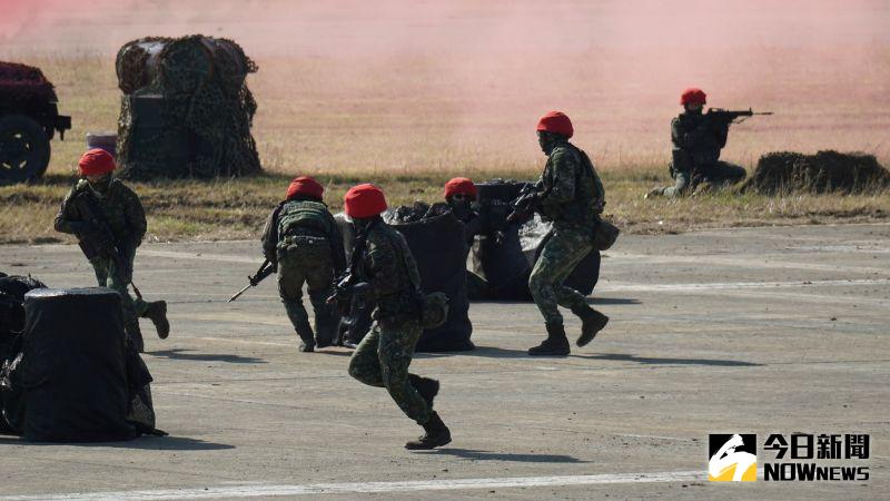 ▲陸軍新編109旅原定27日舉行編成典禮,因為桃園新冠肺炎疫情升溫而延期。(資料照/記者呂炯昌攝)