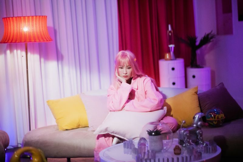 ▲鄧福如的新歌MV由老公HowHow執導。(圖/昊霸贏贏企業社提供)