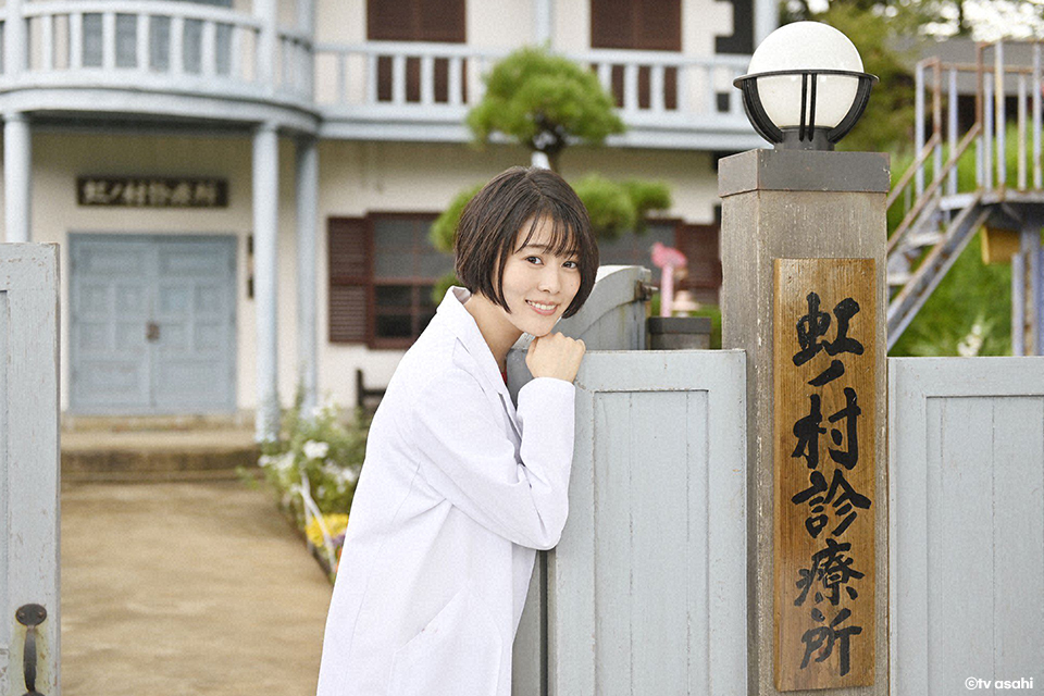 ▲片中，飾演醫生的高畑充希隱瞞病情，到診所工作。（圖／friDay影音）