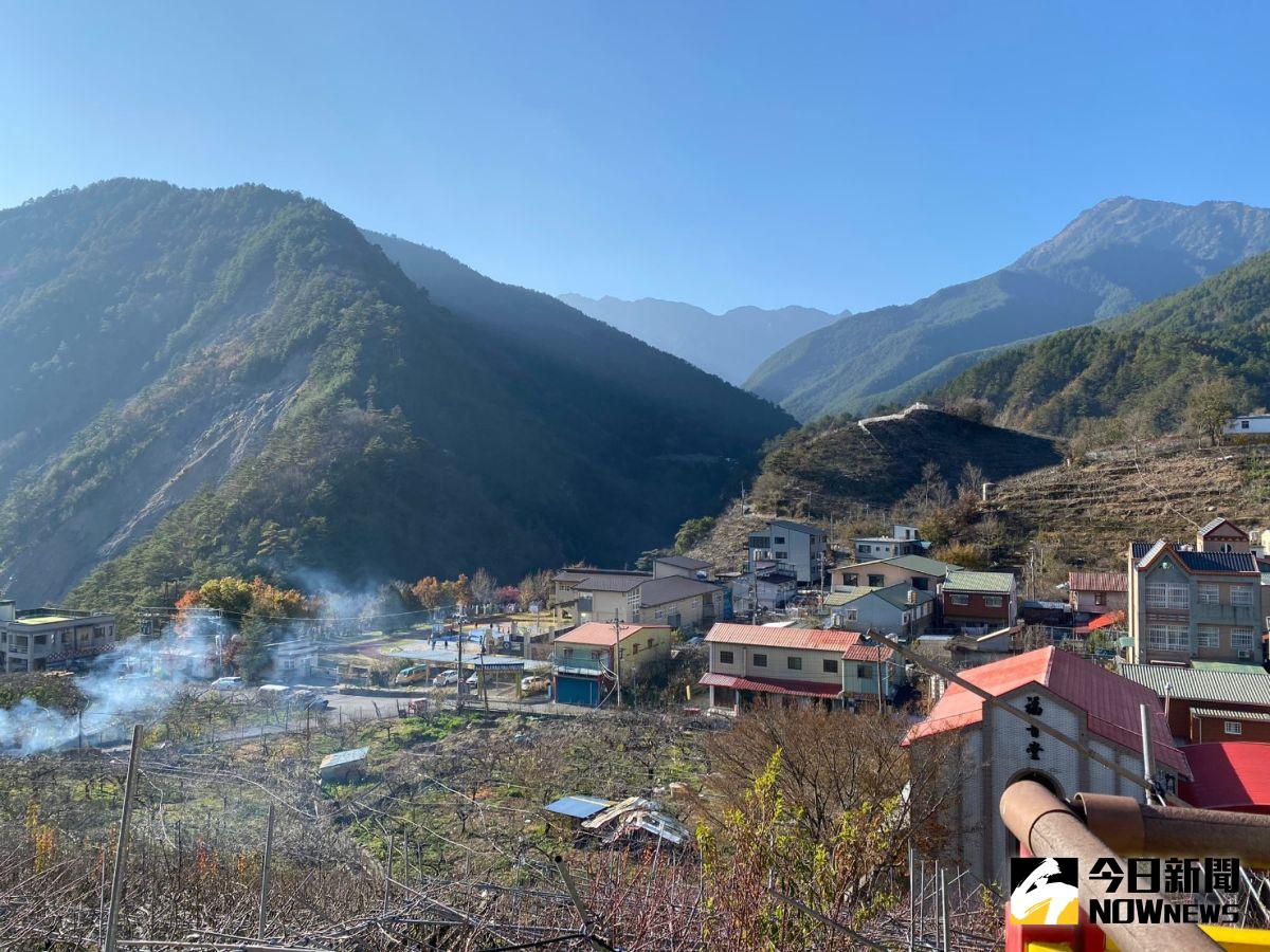 ▲環山部落海拔1700多公尺，因群山環繞得名，栽植的水果，一年四季爭妍上市。（圖／記者金武鳳攝，2021.1.23)