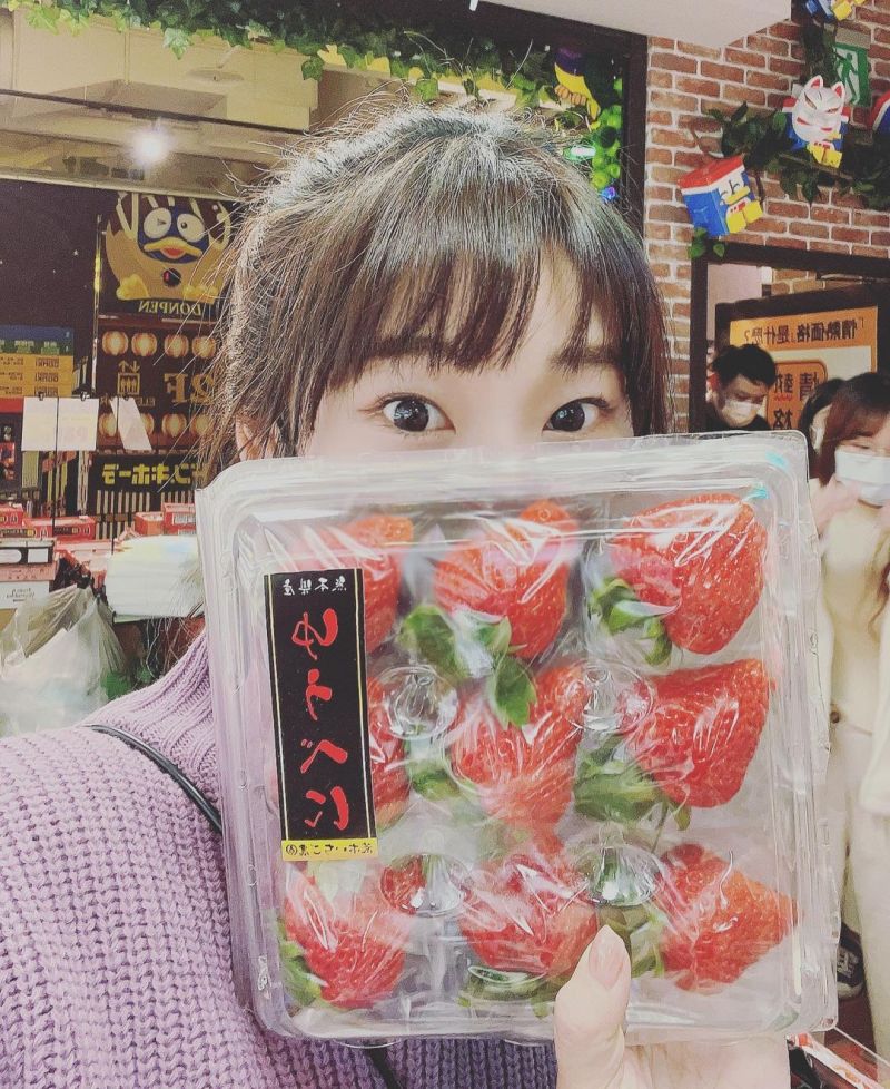 ▲愛莉莎莎認為熊本草莓價格太高,她下不了手。(圖/愛莉莎莎IG)
