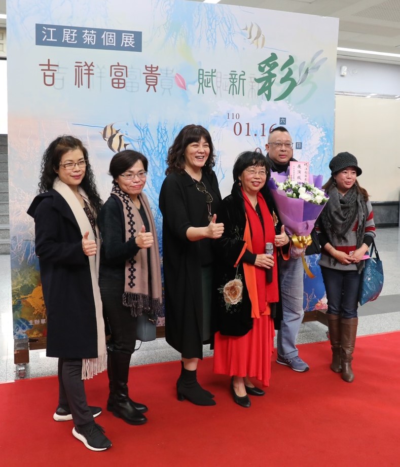 ▲江屘菊舉辦「吉祥富貴.賦新彩」個展,親友藝壇紛往觀賞。(圖/主辦單位提供)