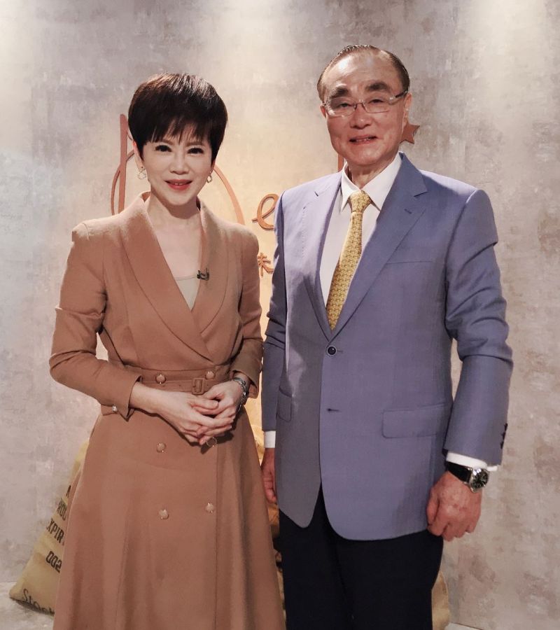 ▲陳雅琳(左)揭開馮世寬豐富情史。(圖/壹電視)