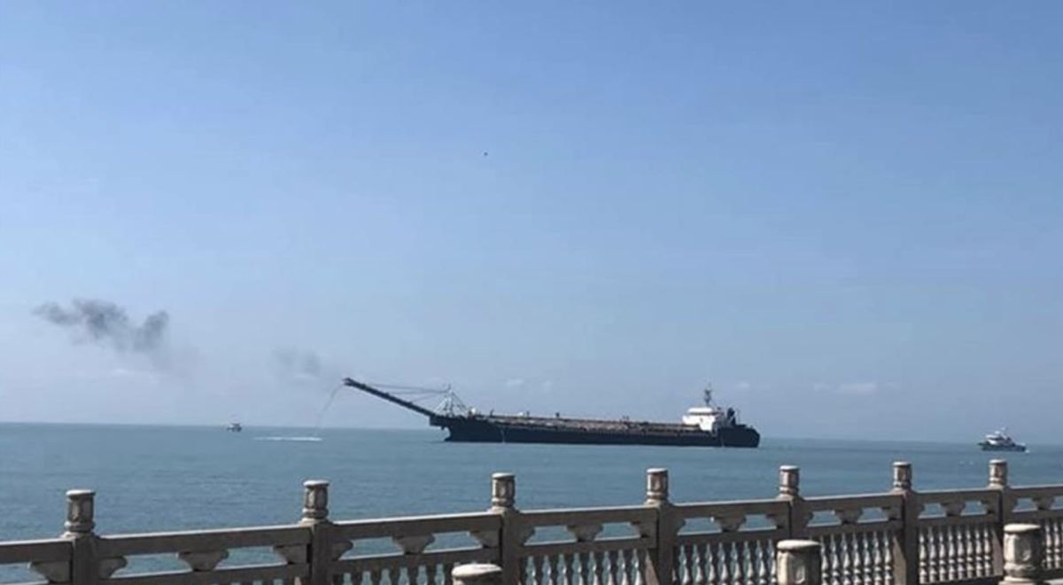 ▲中國抽砂船頻繁入侵我方海域違法盜砂。資料照。（圖／翻攝民主進步黨連江縣黨部臉書）