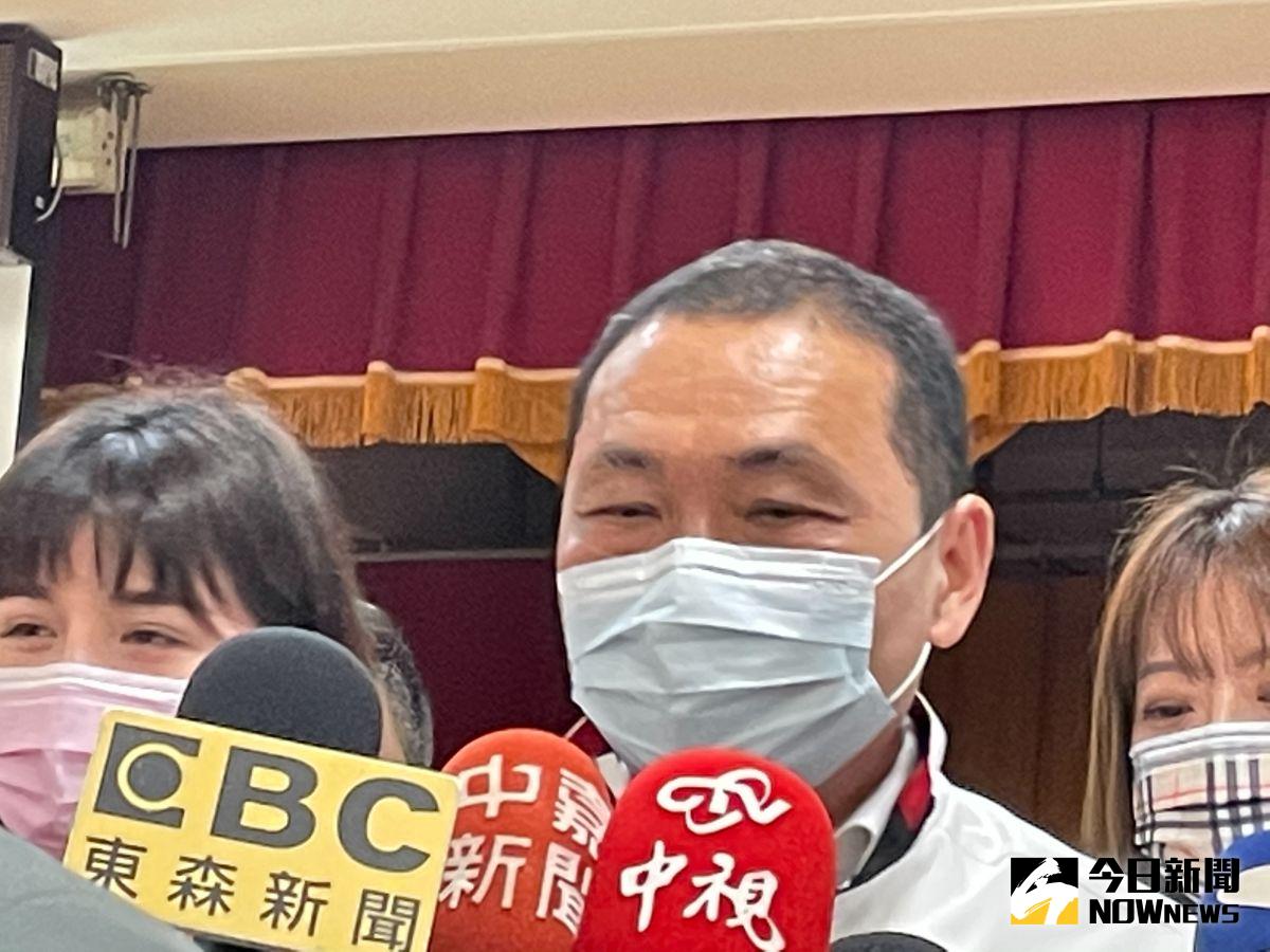 ▲新北市長侯友宜今(25)日表示，新北與桃園是共同生活圈，預估400至500位的居家隔離會在新北市。（圖/記者陳志仁攝，2021.0125.01）