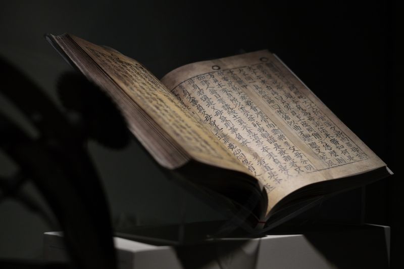 ▲從這些作文題目更可以發現,每個年代的時空背景都不同,更有眼尖的網友表示「民國54年的考題也太猛」。(示意圖/翻攝自pixabay)
