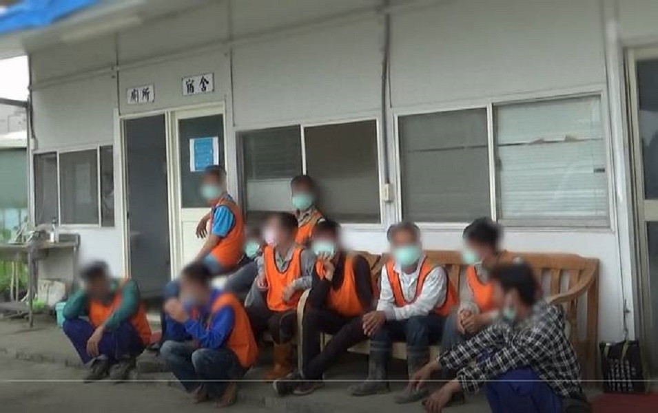 ▲被非法引進、遭剝削的越籍移工(圖/記者鄧力軍翻攝)