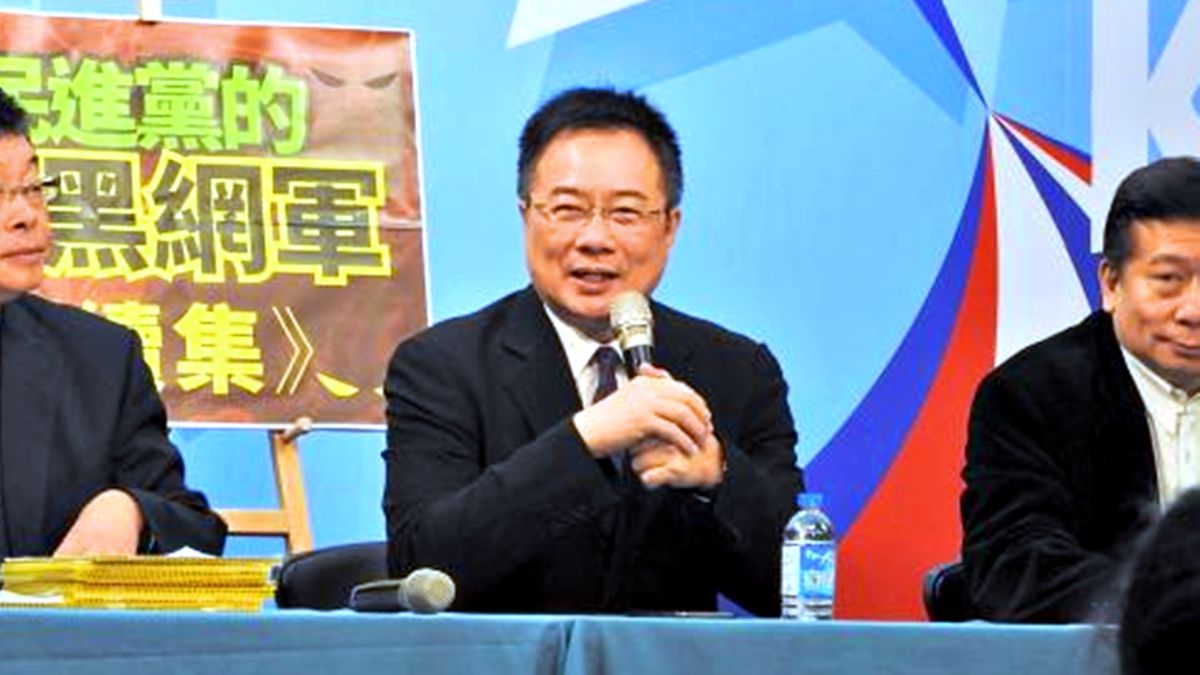 ▲前國民黨副秘書長蔡正元爆料，台南某綠委跟經濟部工業局，要業者買瑕疵遊覽車。（ 圖／資料照片）